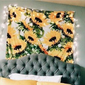 Sunflower Print Tapestry + Sunflower LED Lights